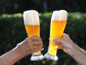 cerveja-weizenbiers-alemã-2-copos